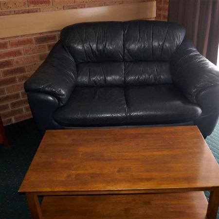 Colonial Motor Inn Bairnsdale Golden Chain Property Екстер'єр фото