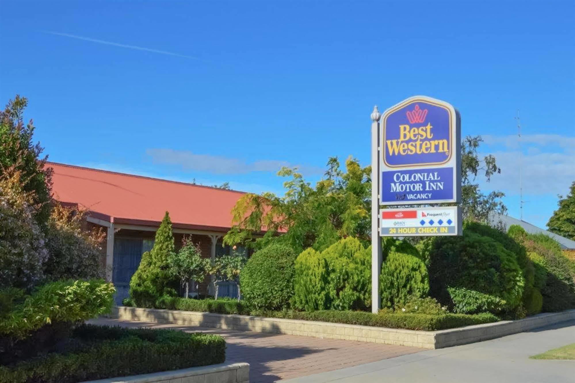 Colonial Motor Inn Bairnsdale Golden Chain Property Екстер'єр фото