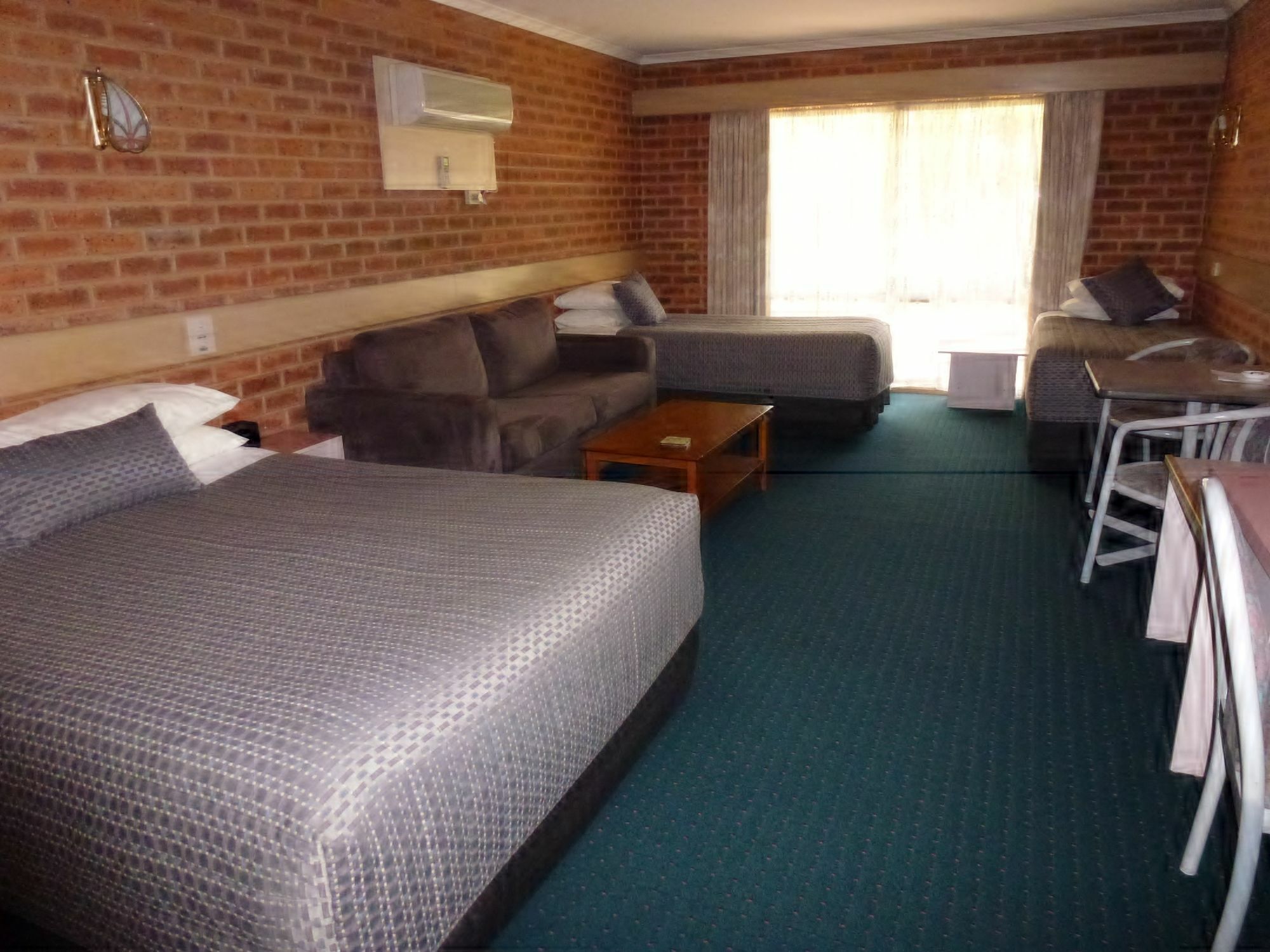 Colonial Motor Inn Bairnsdale Golden Chain Property Екстер'єр фото