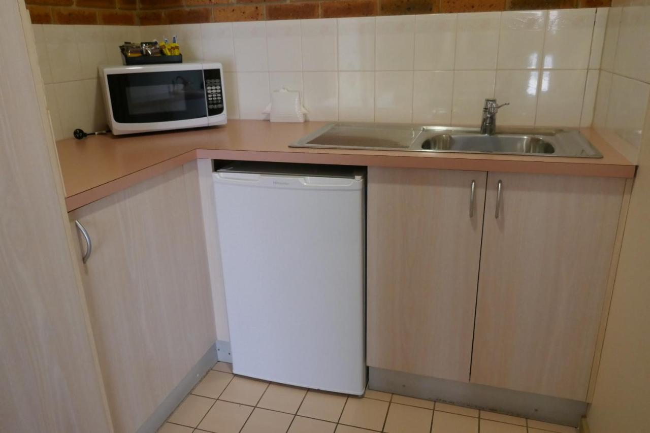 Colonial Motor Inn Bairnsdale Golden Chain Property Екстер'єр фото