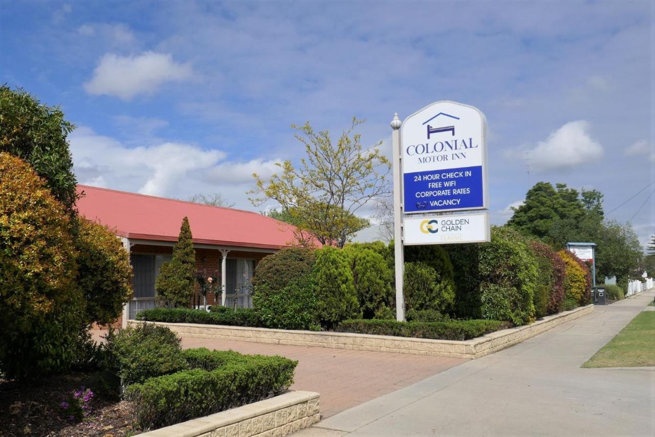 Colonial Motor Inn Bairnsdale Golden Chain Property Екстер'єр фото