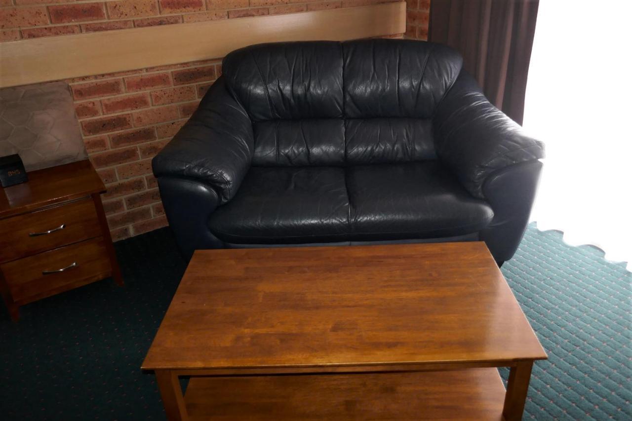Colonial Motor Inn Bairnsdale Golden Chain Property Екстер'єр фото
